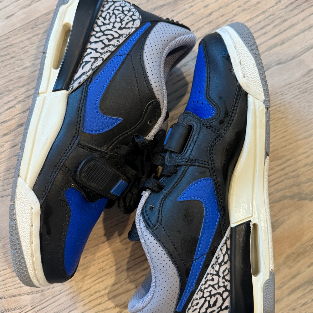 Nike Jordan Legacy 312 Low GS
Sneakers Royal Blue